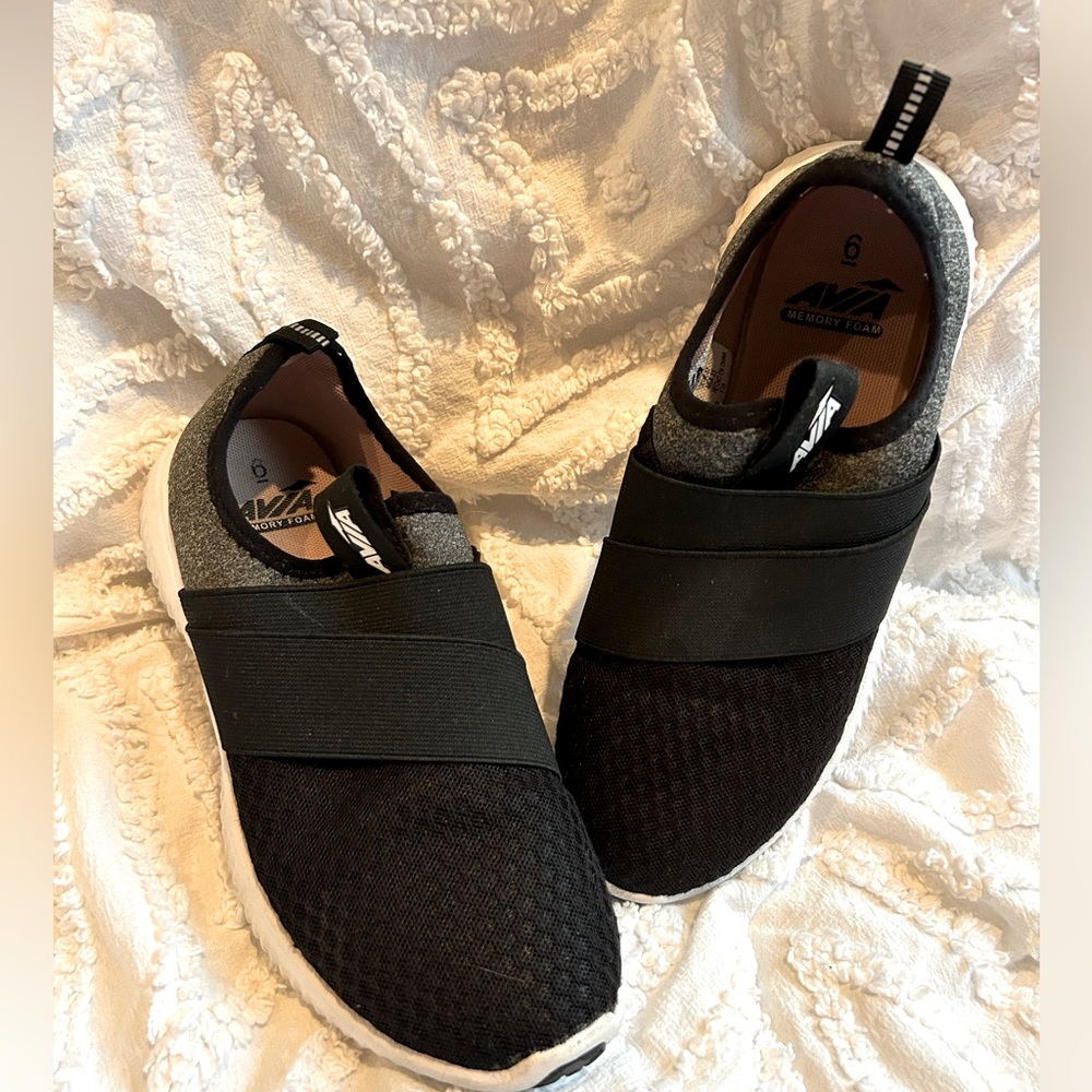Avia size 6 memory foam slip on shoes